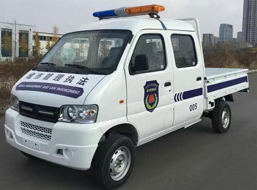 城管执法车